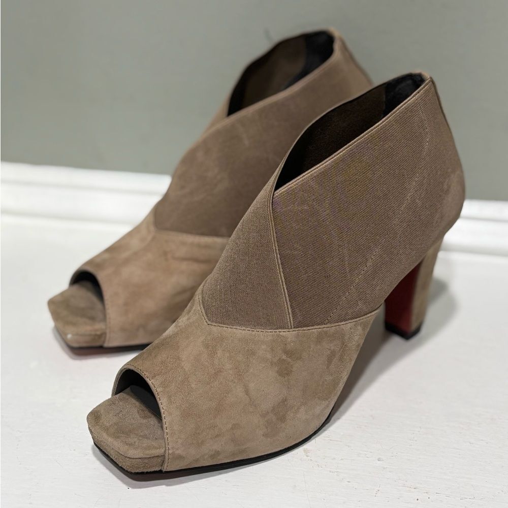 Paulina Tan Suede Peep-Toe Chunky Heel Booties by Oh! Healthy Heels -size 11